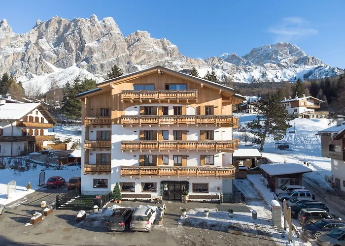 Camina Suite And Spa Cortina dʼAmpezzo